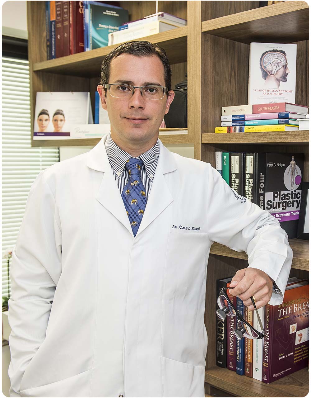 Dr. Ricardo Miranda - Cirurgião Plástico em São Paulo